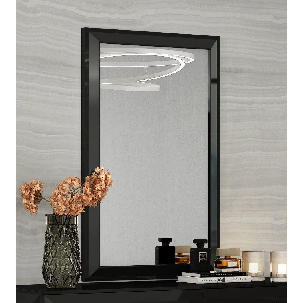 Whitelline Modern Living Abrazo/Eddy/Kimberly Mirror MR1356-BLK